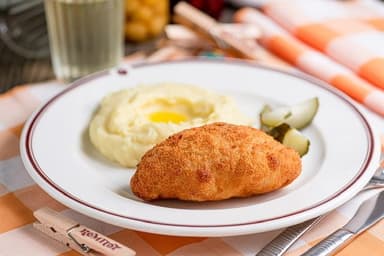 Котлета по-київськи+ гарнір