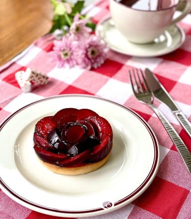 Тарта зі сливою