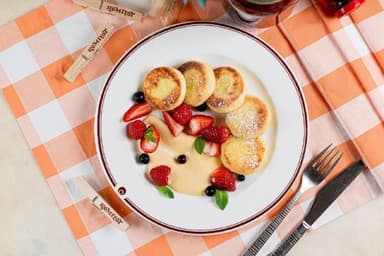 Сирники з фруктами (сезонні) + напій