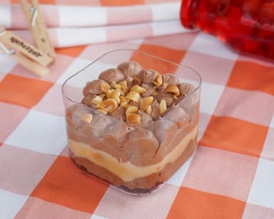 Тістечко Снікерс